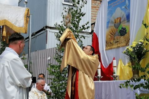 Uroczystość - Boże Ciało w kościele św. Jana Pawła II w Ignatkach - Osiedle